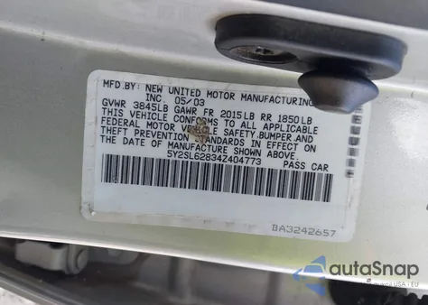 2004 Pontiac Vibe z USA, uszkodzony, nr VIN 5Y2SL62834Z404773